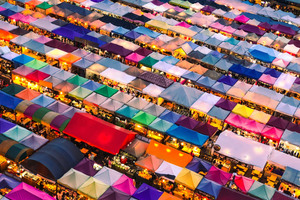 Bangkok's Vibrant Markets: Accessible Shopping for Budget Travelers