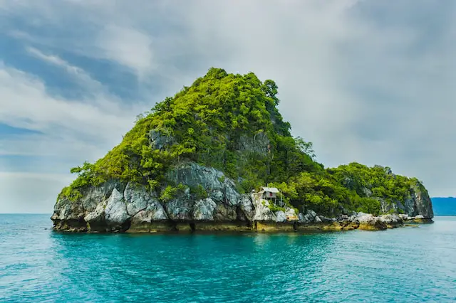 Discover the Hidden Gem of the Pacific: Top Attractions in Kioa Island