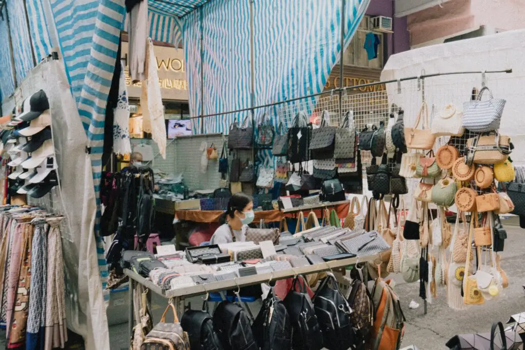 Kowloon's Ladies Market: A Fashion Paradise