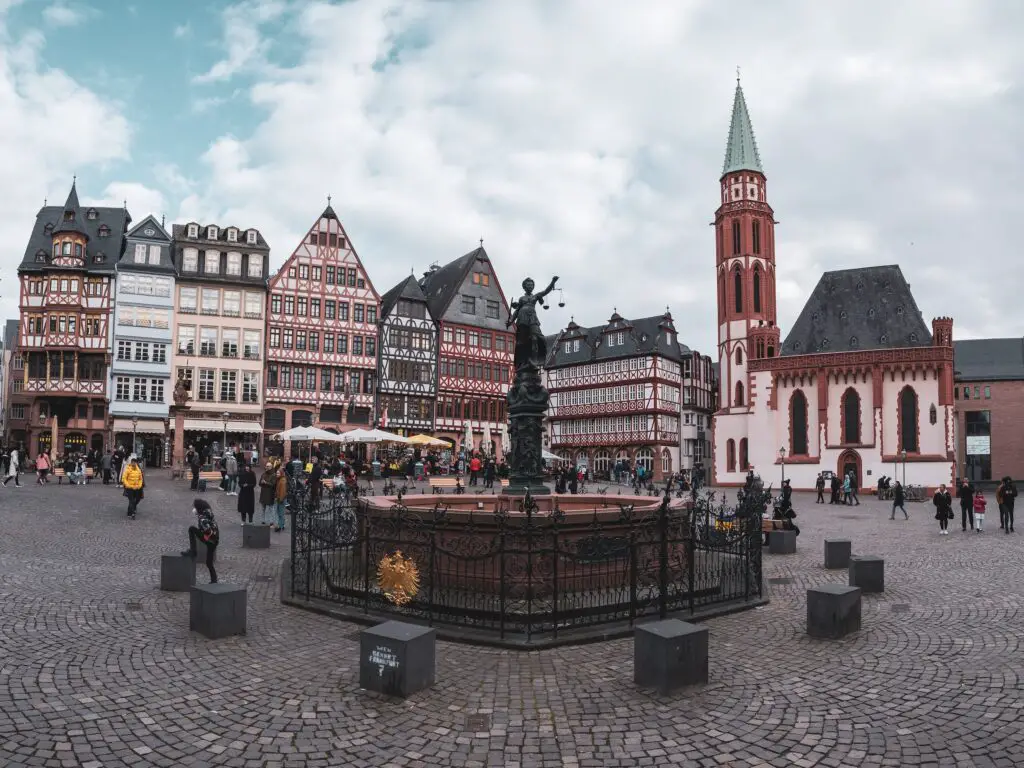 Exploring the Heart of Germany: Top Things to Do in Frankfurt