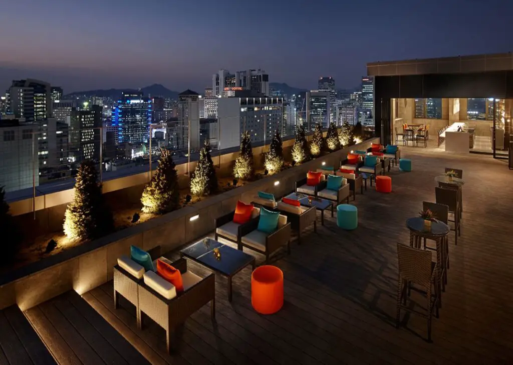 Dining with a View: Best Rooftop Bars and Restaurants in Seoul