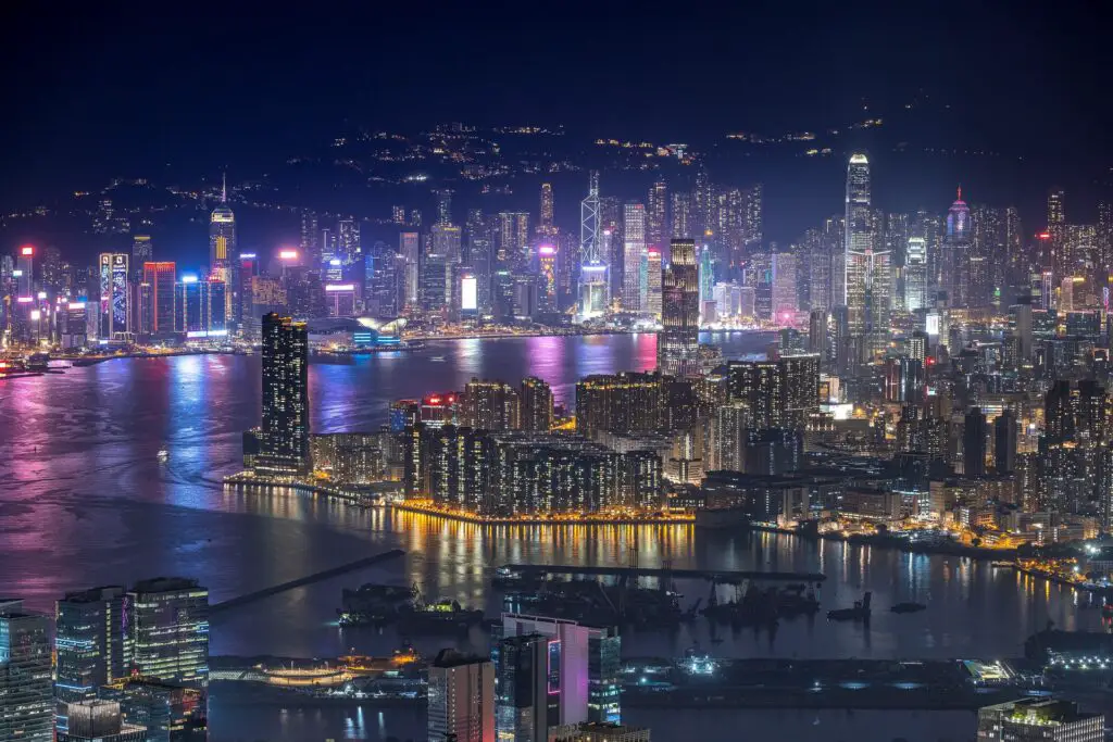 The Beautiful City of Hong Kong Offers You a Wonderful Holiday Experience