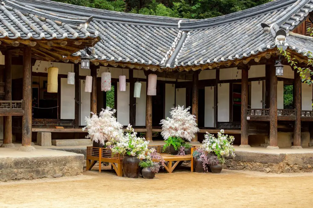 Traditional Korean Hanok Stays: Experiencing Korean Culture and Hospitality