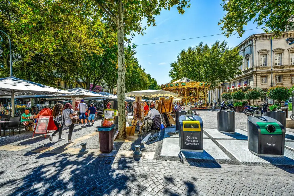 From Flea Markets to Luxury Boutiques: Unique Shopping Experiences in France