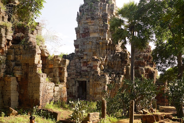 Travel Guide to Cambodia: A Beginner's Guide