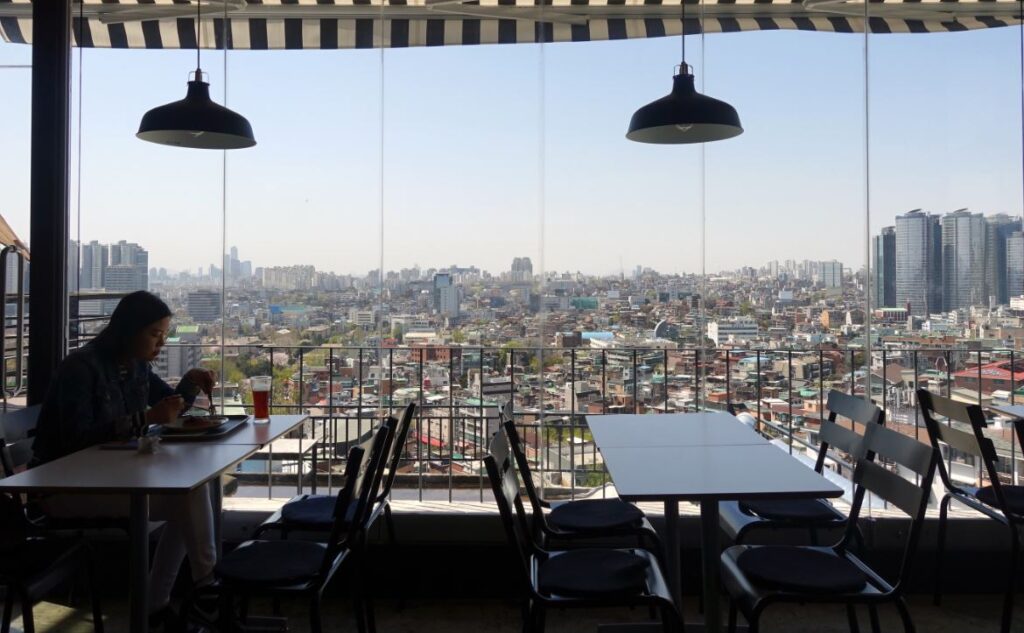 Dining with a View: Best Rooftop Bars and Restaurants in Seoul