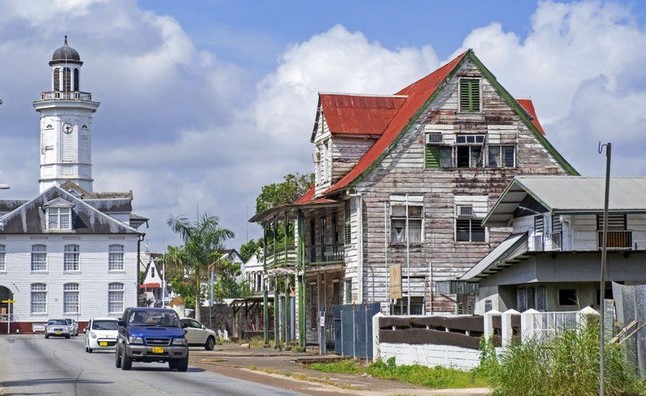Suriname's Travel Network: Navigating the Land of Transport